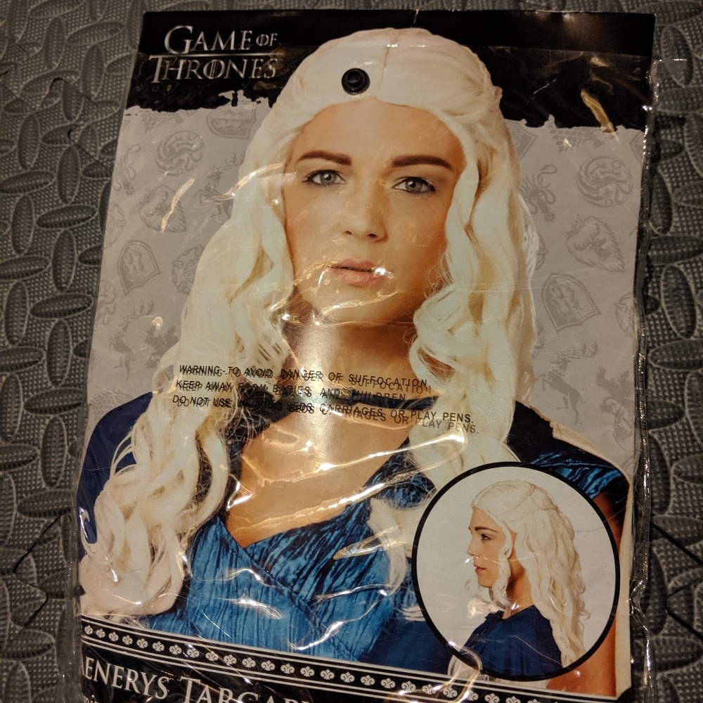 Daenerys Targaryen wig
